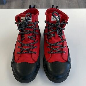 Hunter kids Red and Black Canvas Lace-Up Boots